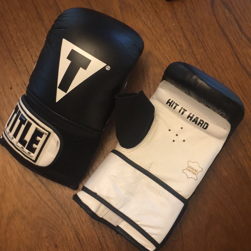 Title boxing gloves size Regular